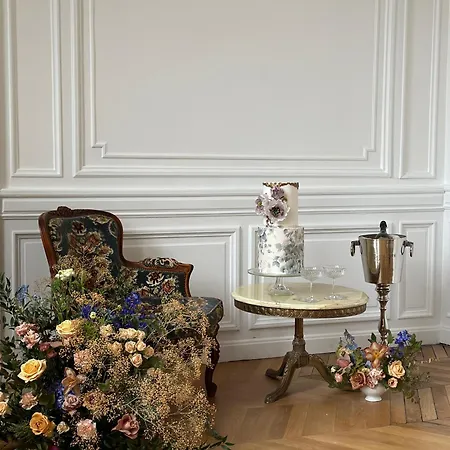 Chateau De Meridon Otel *